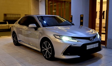 Jeddah, Vehicles, Cars & Trucks , SAR 59500,  Toyota Camry GLE HYBRID,  2019,  Automatic,  218000 KM,  TOYOTA CAMRY  GLE HYBRID WITH SUNROOF