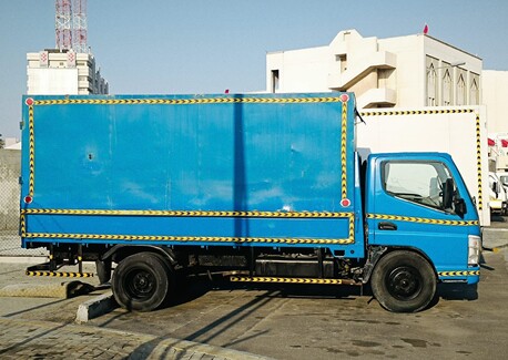 Riffa, Vehicles, Cars & Trucks , BHD 2600,  MITSUBISHI CANTER,  2005,  Manual,  285000 KM,  6 WHEEL