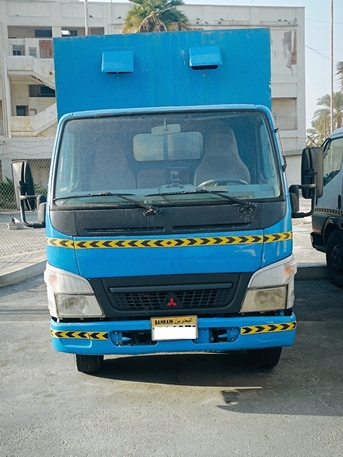 Manama, Vehicles, Cars & Trucks , BHD 2600,  Mitsubishi Truck,  2005,  Manual,  285000 KM,  Canter Call : 33662799