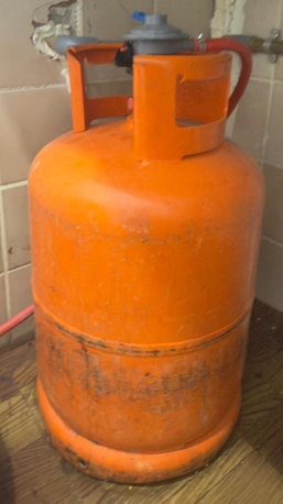 Jeddah, Air Conditioners, SAR 1600,  Freeze. Washing Machine. Gass Cylinder. Gass Chulha