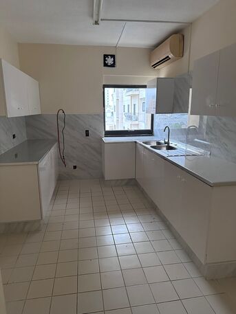 Adliya, Apartments/Houses, BHD 330/month,  3 BR,  3 Bedroom Semi Furnished Flat For Rent With Ewa