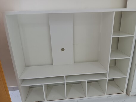 Riyadh, Furniture, SAR 101,  Showpiece/TV Console (Riyadh)