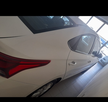 Manama, Vehicles, Cars & Trucks , BHD 3200,  Hyundai Accent,  2018,  Automatic,  85180 KM,    (MID OPTION )