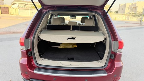 Riyadh, Vehicles, Cars & Trucks , Sar 45000,  Jeep Cherokee,  2014,  Automatic,  124000 KM,  Jeep Grand Cherokee 4wd  Model  Only