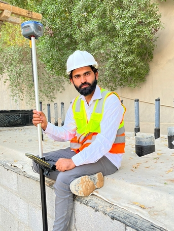 Dubai, Job Seekers, Land Surviyor