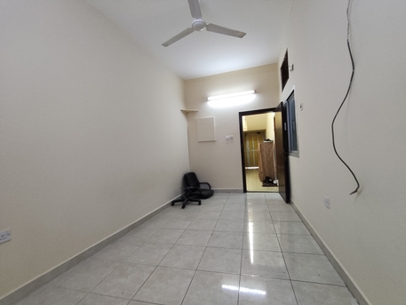 Manama, Apartments/Houses, BHD 170/year,  1 BR,  Manama:- Groundfloor 1Bhk Flat On Rent With Ewa,Close To Sacredheart Church..