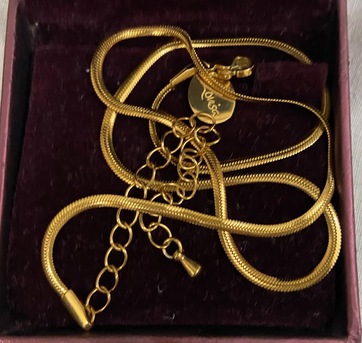 Juffair, Jewelry, BHD 5,  Valentine Sp Earings With Pendant, Hakeeq Pendant With SS Chain