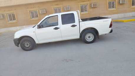 Riyadh, Vehicles, Cars & Trucks , SAR 30000,  Isuzu D-Max 2011,  2011,  Manual,  400000 KM,  For Sale