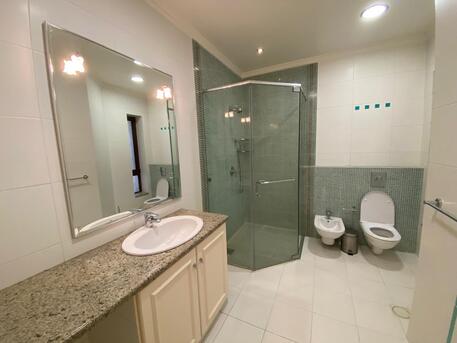 Amman, Apartments/Houses, JOD 28000/year,  4 BR,  500 Sq. Meter,  Full Floor Apartment For Rent In Um Uthainah