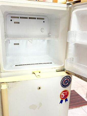 Al Khobar Al Shamalia, Appliances, SAR 650,  SAMSUNG 7.7 CUB FT FRIDGE IN VERY GOOD CONDITION