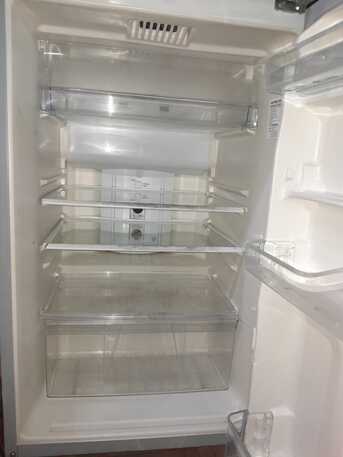 Manama, Appliances, BHD 1,  Hitachi Refrigerator For Sale &ndash; 240 Liters(Used)