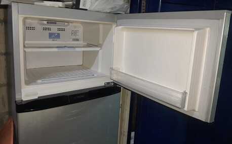 Manama, Appliances, BHD 1,  Hitachi Refrigerator For Sale &ndash; 240 Liters(Used)