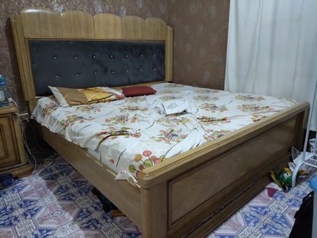 Jeddah, Furniture, SAR 400,  King Size Bed With Side Table