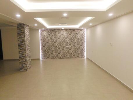 Kuwait City, Apartments/Houses, KWD 1100/month,  6 BR,  Beautiful Villa With Garden For Rent In Egaila. Close To The Gate Mall