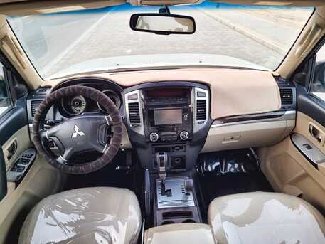 Manama, Vehicles, Cars & Trucks , BHD 5400,  MITSUBISHI PAJERO 4x4,  2018,  Automatic,  200000 KM,  1