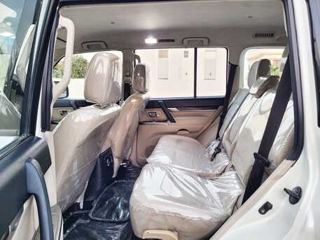 Manama, Vehicles, Cars & Trucks , BHD 5400,  MITSUBISHI PAJERO 4x4,  2018,  Automatic,  200000 KM,  1