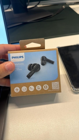 Riyadh, Mobile Phones, SAR 40,  Philips TAT3559 Bluetooth Earphones Like  New