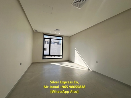 Mubarak Al-Kabeer, Apartments/Houses, KWD 600/month,  3 BR,  100 Sq. Meter,  3 Bedroom Fully Sunny Apartment For Rent In Finatees.