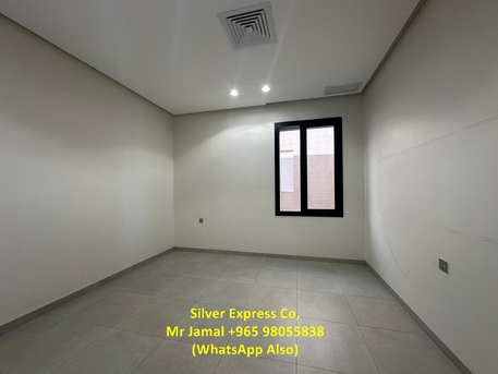 Mubarak Al-Kabeer, Apartments/Houses, KWD 600/month,  3 BR,  100 Sq. Meter,  3 Bedroom Fully Sunny Apartment For Rent In Finatees.