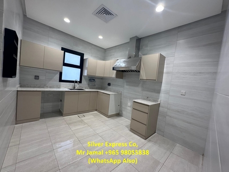 Mubarak Al-Kabeer, Apartments/Houses, KWD 600/month,  3 BR,  100 Sq. Meter,  3 Bedroom Fully Sunny Apartment For Rent In Finatees.