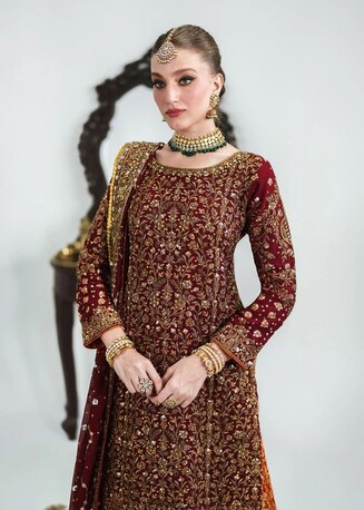 Buraidah, Clothing & Accessories, SAR 1000,  New Pakistani Designer Bridal/party 4-piece Dress For Sale