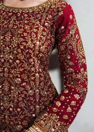 Buraidah, Clothing & Accessories, SAR 1000,  New Pakistani Designer Bridal/party 4-piece Dress For Sale