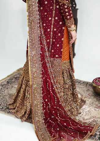 Buraidah, Clothing & Accessories, SAR 1000,  New Pakistani Designer Bridal/party 4-piece Dress For Sale