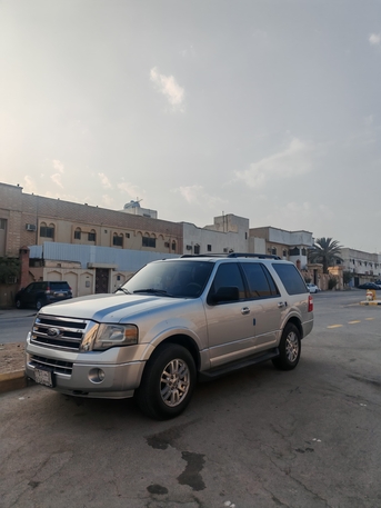 Riyadh, Vehicles, Cars & Trucks , Ford Expedition XLT,  2012,  Automatic,  320000 KM,  Ford Expedition