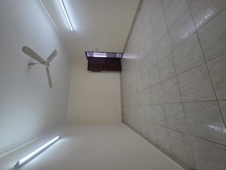 Adliya, Apartments/Houses, BHD 200/month,  2 BR,  @1BATHROOM Hall Kitchen Without Electricity Car Parking