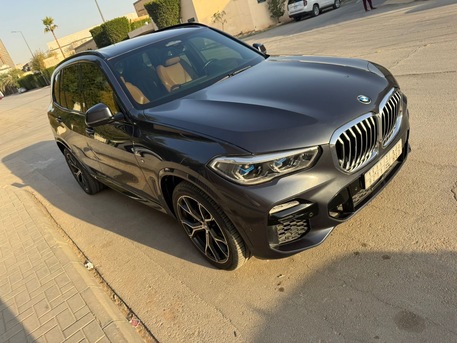 Paris, Vehicles, Cars & Trucks , 170000, Bmw X5 M, 2019, –تحديد–, 140000 KM, BMWX5