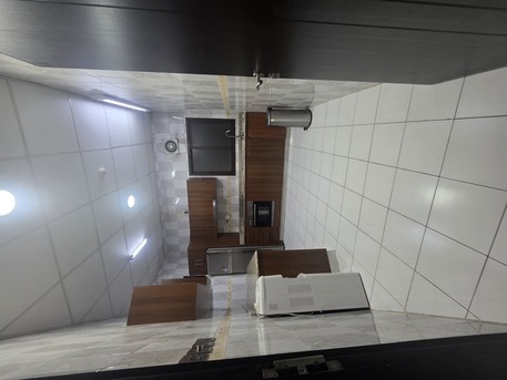 Adliya, Apartments/Houses, BHD 450/month,  3 BR,  &3BATHROOM Hall Kitchen With Electricity Car Parking Fully Furnished
