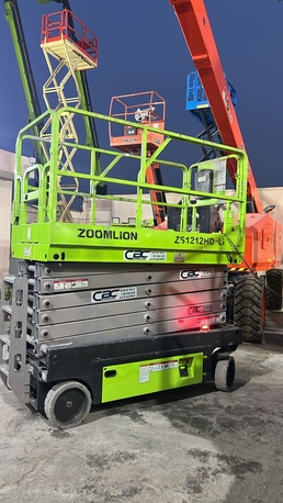 Riyadh, Heavy Equipment, SAR 10000,  Man Lift And Scissor Lift Available Brand New