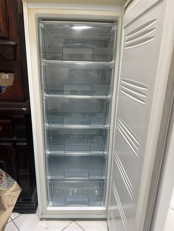 Jeddah, Household Items, SAR 1000,  Deep Freezer, Crockrey Cabinet