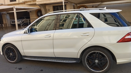 Jeddah, Vehicles, Cars & Trucks , SAR 64999,  Mercedes-Benz 400,  2015,  Automatic,  128000 KM,  Mercedes-Benz ML 400 () 68900 Sar