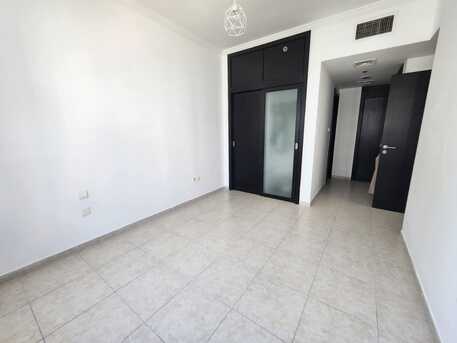 Dubai, Apartments/Houses, AED 100000/year,  Studio,  880 Sq. Meter,  Al Majara 1br For Rent 100k In 1 Chq