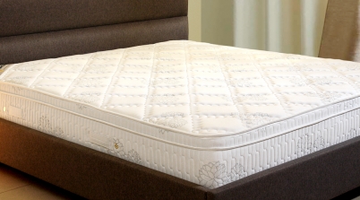 Riyadh, Furniture, SAR 200,  Used Big Mattress Good Condition- Spingwel Brand  2x2 Size 200 SR -Mob0502731276