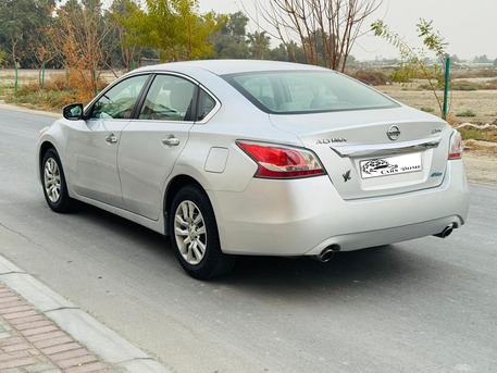 Manama, Vehicles, Cars & Trucks , BHD 2500,  Nissan Altima,  2016,  229000 KM,  2.5S - Clean Car