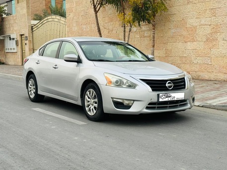 Manama, Vehicles, Cars & Trucks , BHD 1,  Nissan Altima,  2016,  229000 KM,  ▓█▇▅ 4 Cylinder - Clean Car ▅▇█▓ Call NOW