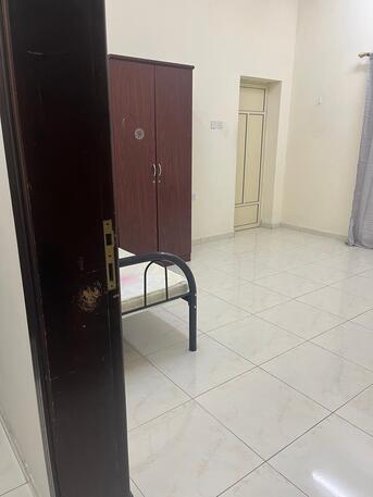 East Riffa, Rooms Available, BHD 125/month,  Kabayan!  Big ROOM For RENT With Attached Bathroom Including EWA