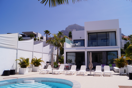 Barcelona, Holiday/Vacation Rentals, Studio,  Holidays Letting Apartments Tenerife By Lupain