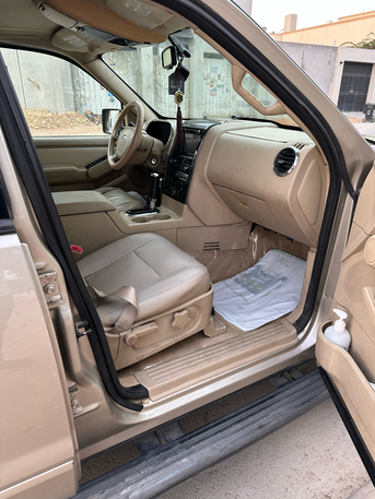 Riyadh, Vehicles, Cars & Trucks , SAR 10000,  Ford Explorer,  2006,  Automatic,  330000 KM,