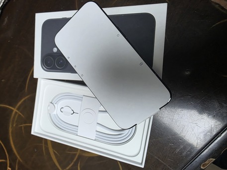 Khobar, Mobile Phones, SAR 2450,  IPhone 16 128gb Brand New 6 Cycle Count Sale Swap