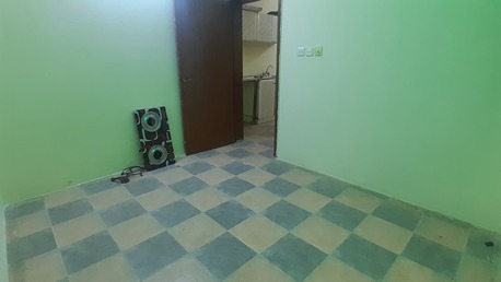 Gudaibiya, Apartments/Houses, BHD 200/month,  2 BR,  Gudaibiya:- Close To Aster Clinic.2Bhk Unfurnished Flat On Rent.Bd 200/- With Ewa.