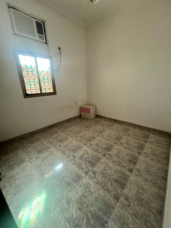 Tubli, Rooms Available, BHD 70/month,  Room For Rent In 3 Bedroom Apartment