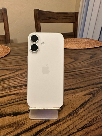 Al Malaz, Mobile Phones, SAR 2500,  IPhone 16 Plus &ndash; White &ndash; 128GB (Like New)