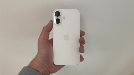 Al Malaz, Mobile Phones, SAR 2500,  IPhone 16 Plus &ndash; White &ndash; 128GB (Like New)