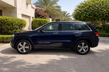 Manama, Vehicles, Cars & Trucks , BHD 4450,  Jeep Grand Cherokee Limited,  2014,  Automatic,  115000 KM,  Light Use -well Maintained- New Tyres - Passing Until November-Limited