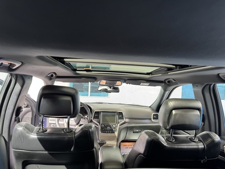 Manama, Vehicles, Cars & Trucks , BHD 4450,  Jeep Grand Cherokee Limited,  2014,  Automatic,  115000 KM,  Light Use -well Maintained- New Tyres - Passing Until November-Limited