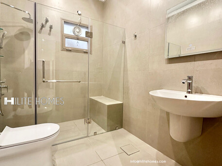 Kuwait City, Apartments/Houses, KWD 1200/month,  5 BR,  Renovated Floor For Rent In Shuhada