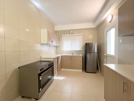 Budaiya, Apartments/Houses, BHD 650/month,  4 BR,  210 Sq. Meter,  Sea View 4BR Apartment For Rent In Salman City | Maid Room | EWA Inclusive